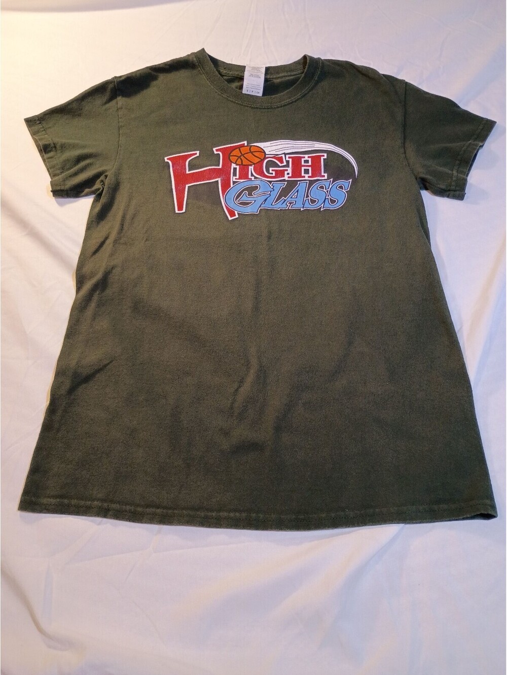 Gildan Ultra Cotton High Class Basketball Graphic T-Shirt Small